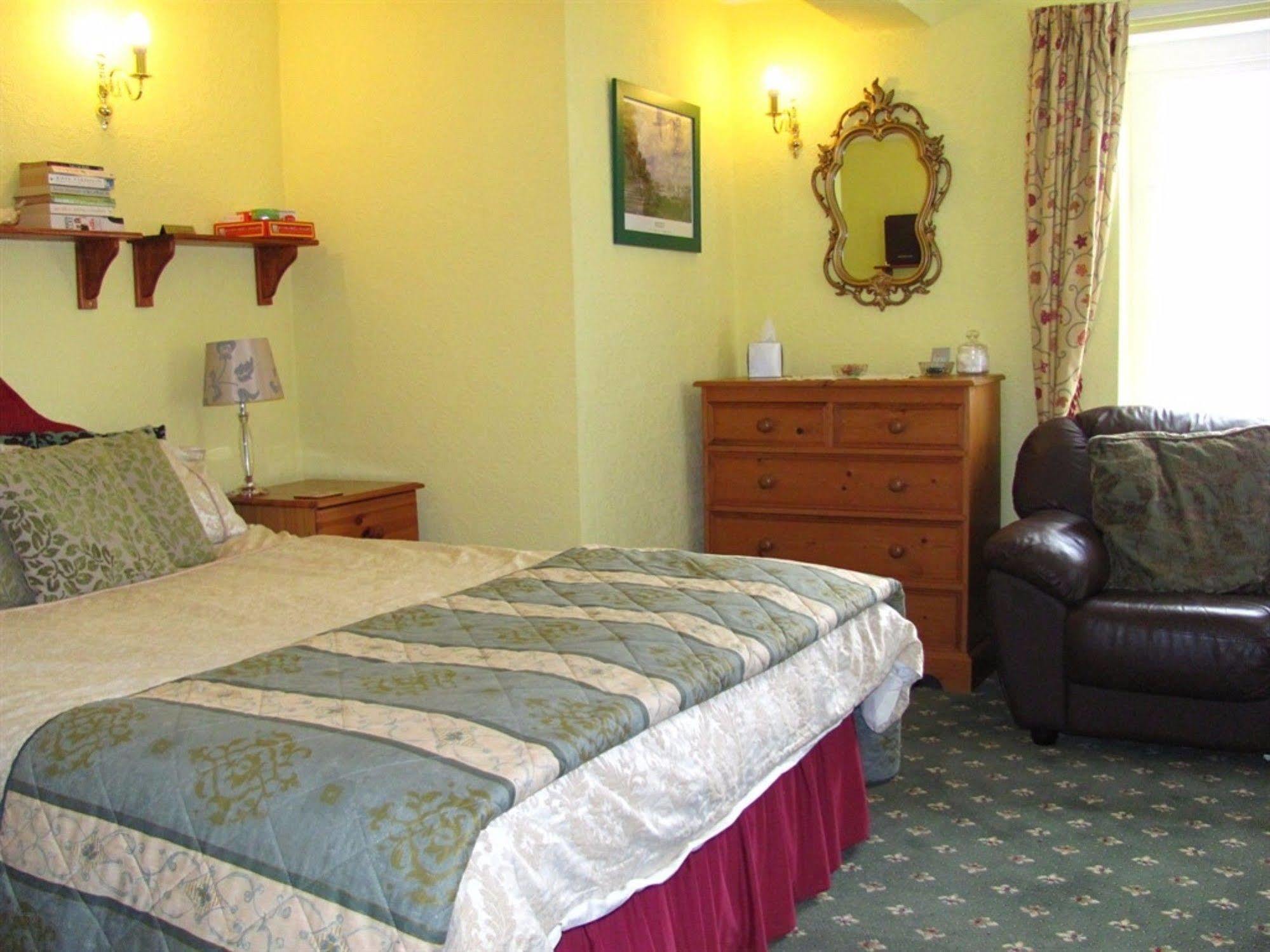 Penrose Bed & Breakfast Лостуитиел Экстерьер фото